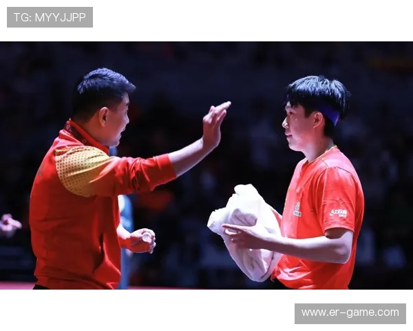 赛后温情一幕:球员与对手真挚互动获赞 赛后温情一幕:球员与对手真挚互动获赞