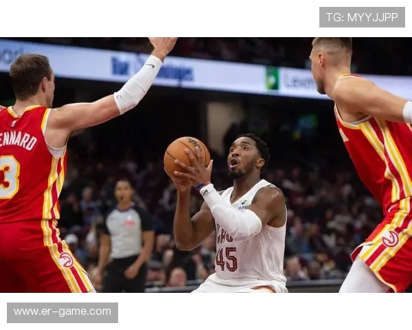 米切尔引领克里夫兰骑士强势反弹,后卫表现亮眼 米切尔引领克里夫兰骑士强势反弹,后卫表现亮眼