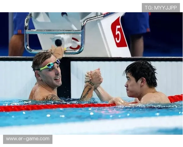 罗马尼亚飞鱼波波维奇再创奇迹，泳池掀起红色风暴